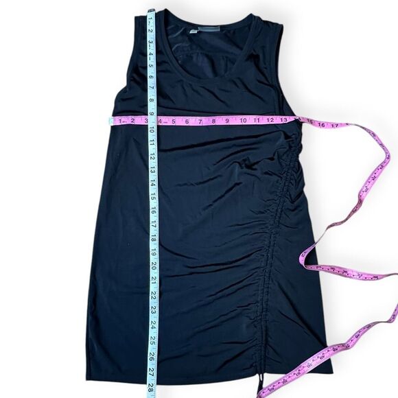 ATHLETA Women’s Black Rashguard Asymmetrical Scrunch Side Top Size Small Style # - Picture 6 of 6